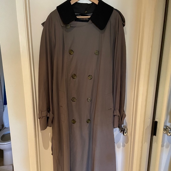 Mens Classic Burberry Trench Coat with removable Wool Liner